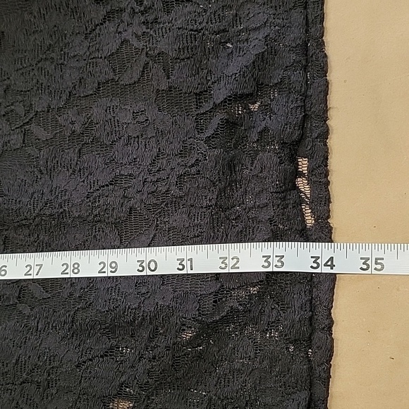Broadway & Broome Size 0 Black Lace "Little Black Dress" Lined with Slip Dress. - Picture 12 of 15